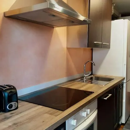 Casita De Piedra De 1900 Restaurada *