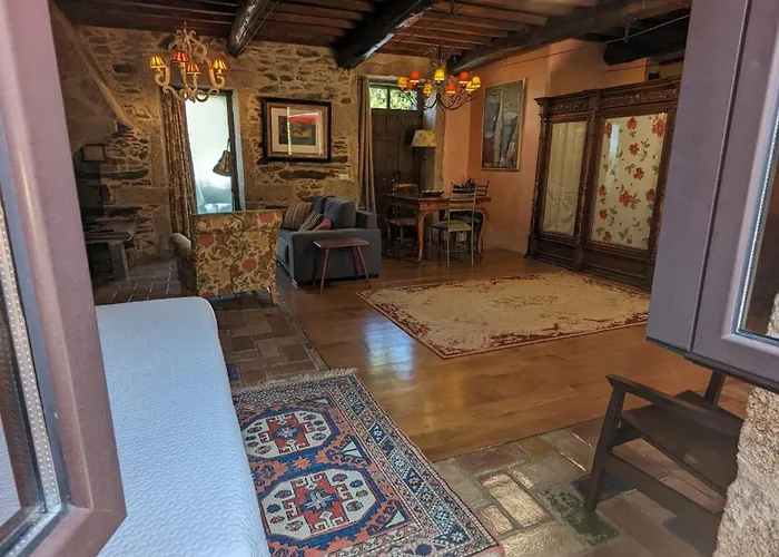 Casita De Piedra De 1900 Restaurada 比戈
